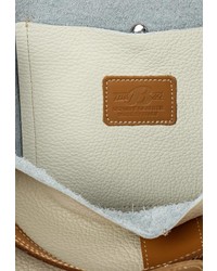 Женская бежевая кожаная сумка от Bata