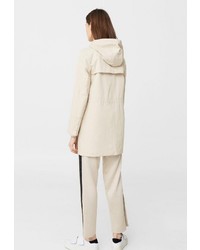 Женская бежевая парка от Mango