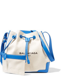 Бежевая сумка-мешок из плотной ткани от Balenciaga