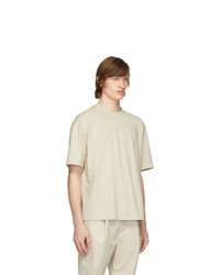 Мужская бежевая футболка с круглым вырезом от Deveaux New York