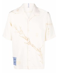 Мужская бежевая шелковая рубашка с коротким рукавом с принтом от McQ