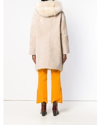 Бежевая шуба от Liska