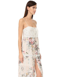 Бежевое кружевное платье от Zimmermann