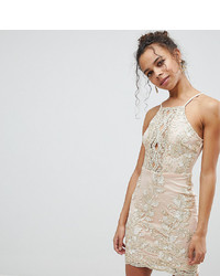 Бежевое облегающее платье с вышивкой