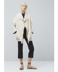 Женское бежевое пальто от Mango