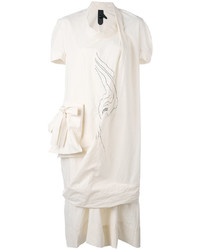 Бежевое платье от Bernhard Willhelm