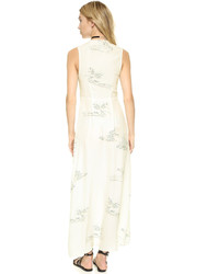 Бежевое шелковое платье от Veda