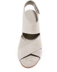 Женские бежевые замшевые босоножки от Vince