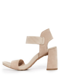 Женские бежевые замшевые босоножки от Pedro Garcia