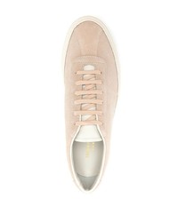 Мужские бежевые замшевые низкие кеды от Common Projects