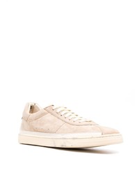 Мужские бежевые замшевые низкие кеды от Officine Creative