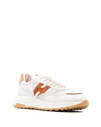 Мужские бежевые замшевые низкие кеды от Hogan