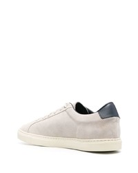 Мужские бежевые замшевые низкие кеды от Common Projects