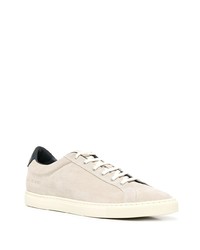 Мужские бежевые замшевые низкие кеды от Common Projects