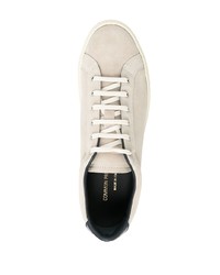 Мужские бежевые замшевые низкие кеды от Common Projects