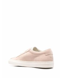 Мужские бежевые замшевые низкие кеды от Common Projects
