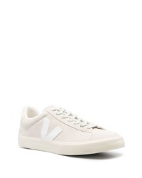 Мужские бежевые замшевые низкие кеды от Veja