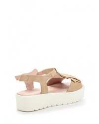 Бежевые замшевые сандалии на плоской подошве от Oxigeno