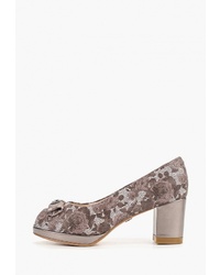 Бежевые замшевые туфли от Balex