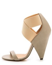 Бежевые кожаные босоножки на каблуке от IRO