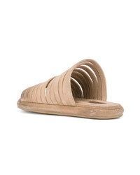 Бежевые кожаные сандалии на плоской подошве от Marsèll