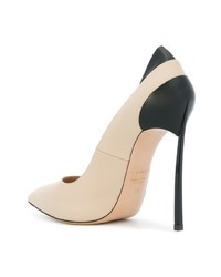 Бежевые кожаные туфли от Casadei