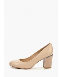 Бежевые кожаные туфли от Covani