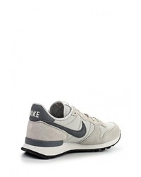 Женские бежевые кроссовки от Nike