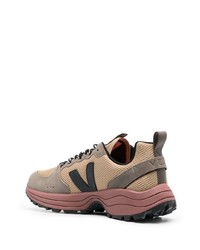 Мужские бежевые кроссовки от Veja