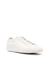 Мужские бежевые низкие кеды от Common Projects