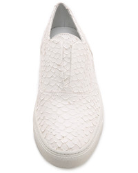 Женские бежевые слипоны со змеиным рисунком от Vince