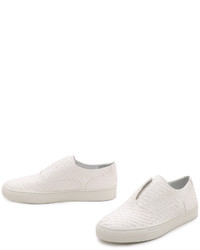 Женские бежевые слипоны со змеиным рисунком от Vince