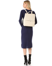 Женский бежевый кожаный рюкзак от Karen Walker