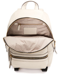 Женский бежевый кожаный рюкзак от Marc Jacobs