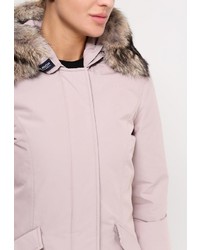 Женский бежевый пуховик от Woolrich