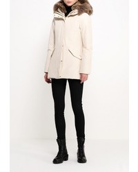 Женский бежевый пуховик от Woolrich