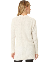 Женский бежевый свитер от d.RA