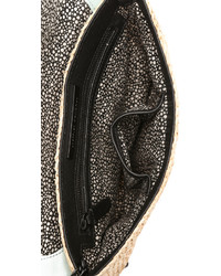 Бежевый соломенный клатч от Loeffler Randall