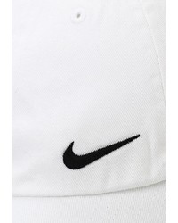 Женская белая бейсболка от Nike