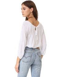 Белая блузка от Velvet