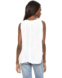 Белая блузка от Flynn Skye