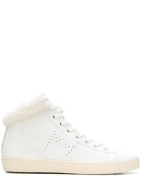 Белая блузка от Leather Crown