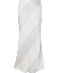 Белая длинная юбка в вертикальную полоску