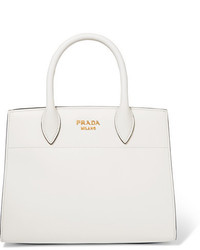 Белая кожаная большая сумка со змеиным рисунком от Prada