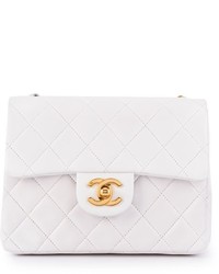 Женская белая кожаная стеганая сумка от Chanel