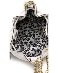 Белая кожаная сумка-мешок от Rebecca Minkoff