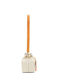 Белая кожаная сумка-мешок от Fendi