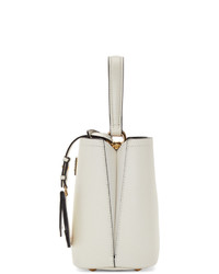 Белая кожаная сумка-мешок от Prada