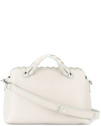 Женская белая кожаная сумка от Fendi