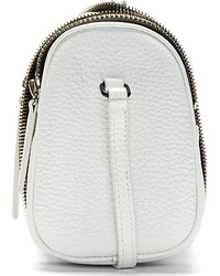 Белая кожаная сумочка от Kara